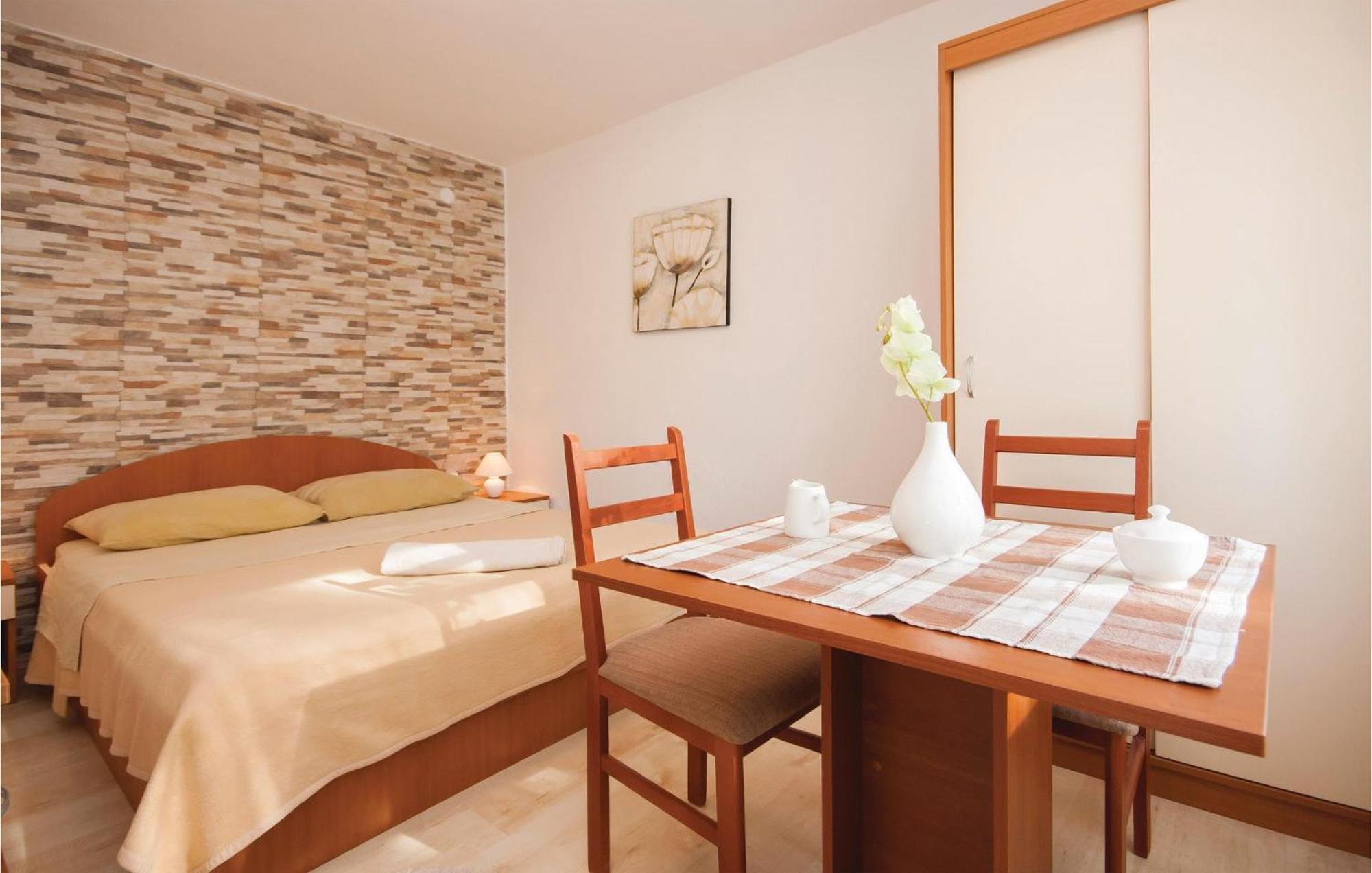Nice Apartment In Raslina With House Sea View Εξωτερικό φωτογραφία